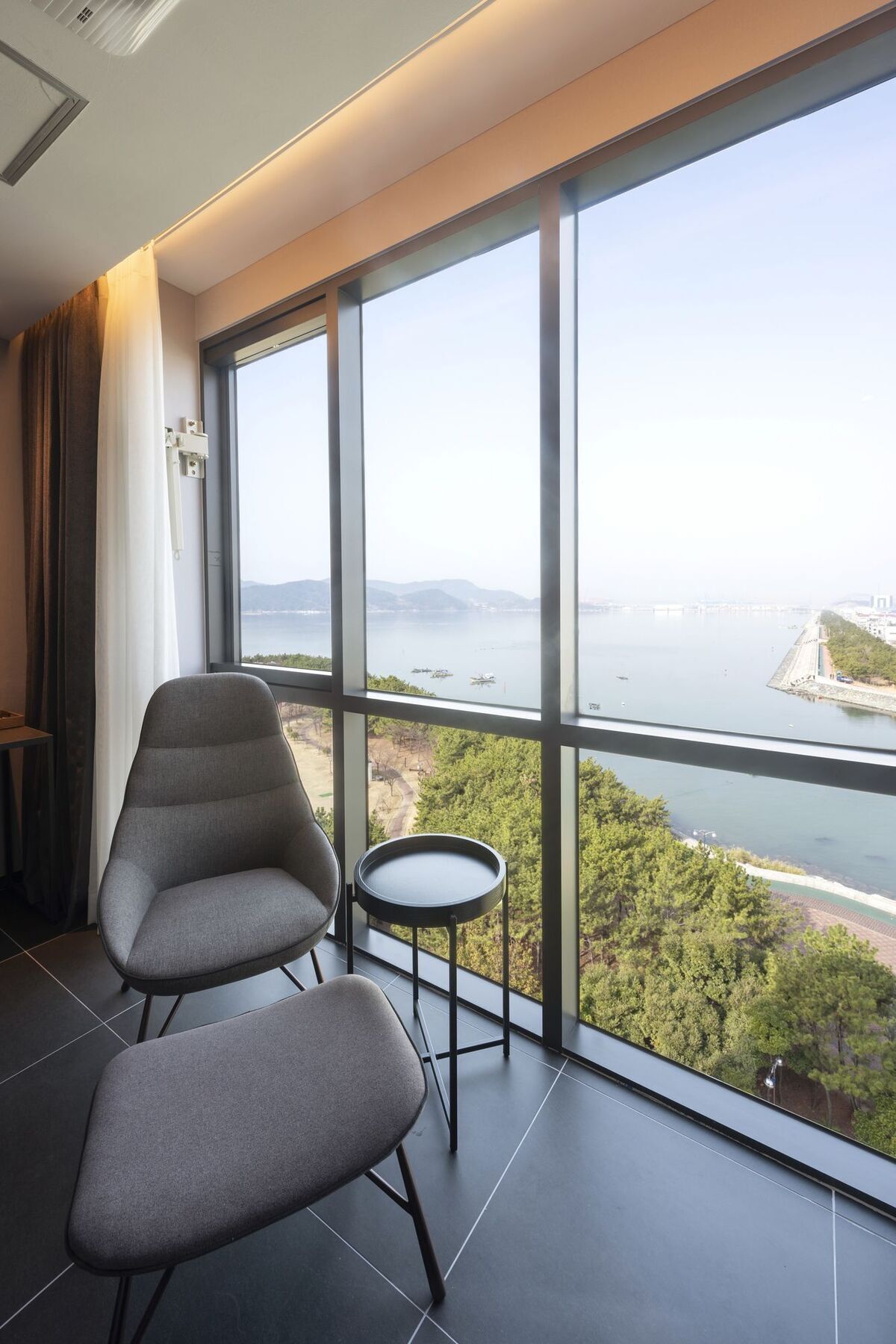 Brown-Dot Hotel Shinho Puszan Kültér fotó
