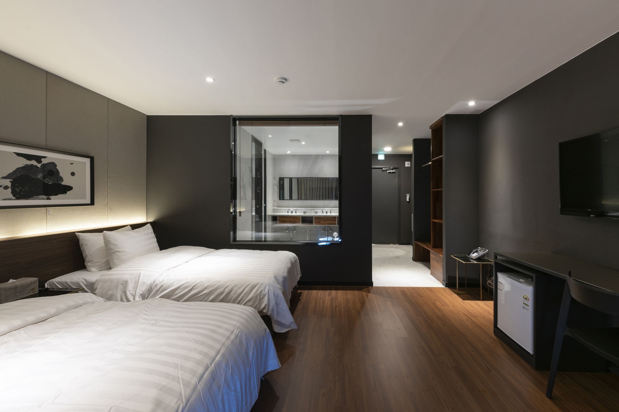 Brown-Dot Hotel Shinho Puszan Kültér fotó