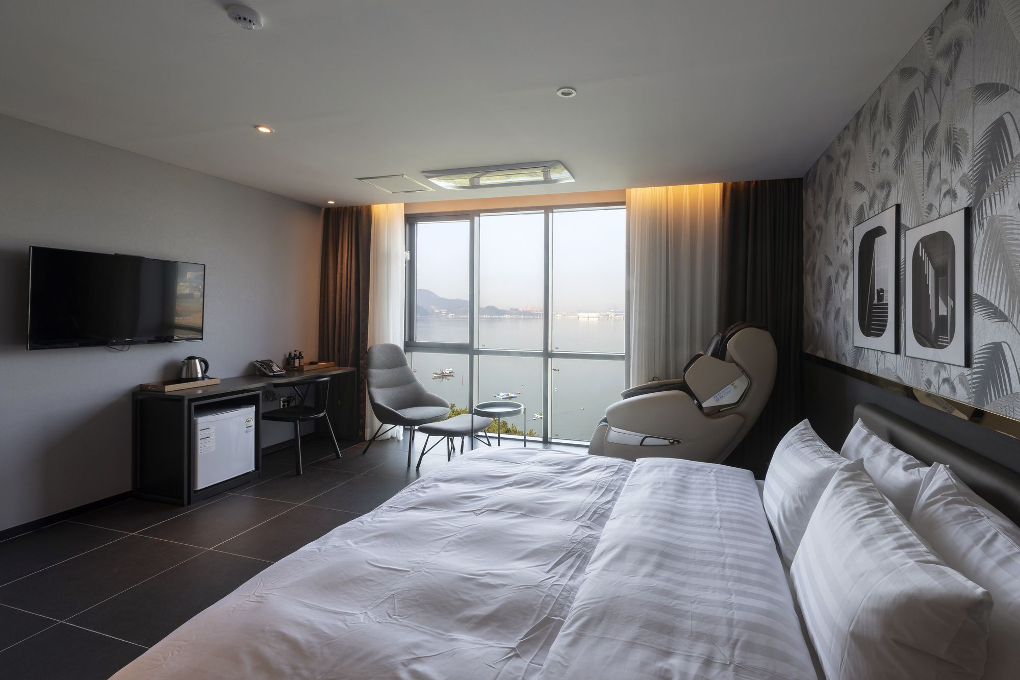 Brown-Dot Hotel Shinho Puszan Kültér fotó
