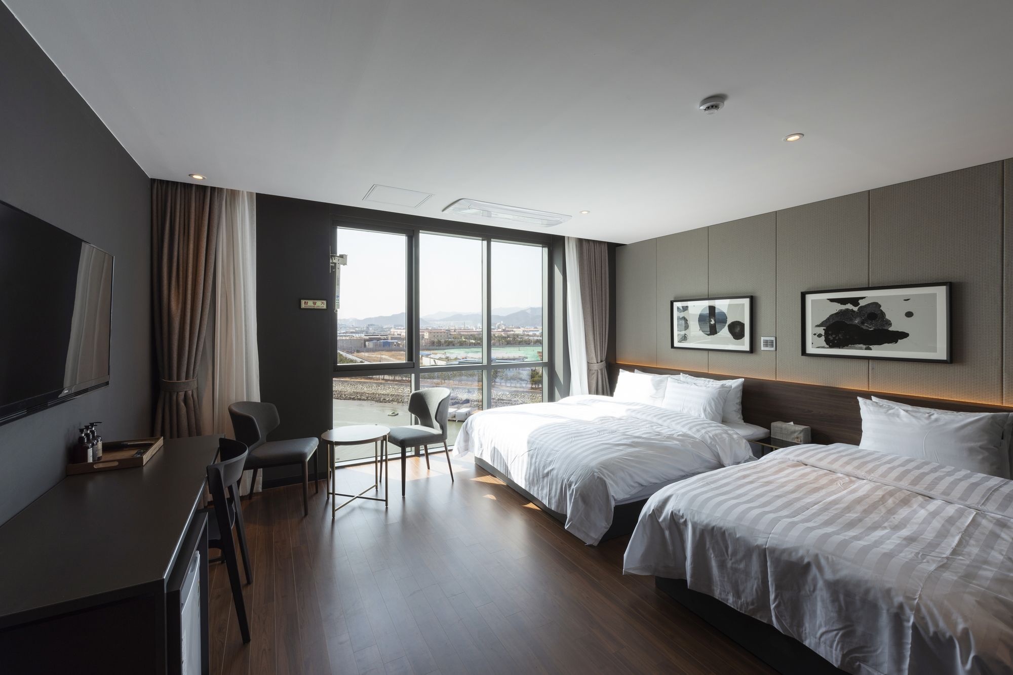 Brown-Dot Hotel Shinho Puszan Kültér fotó