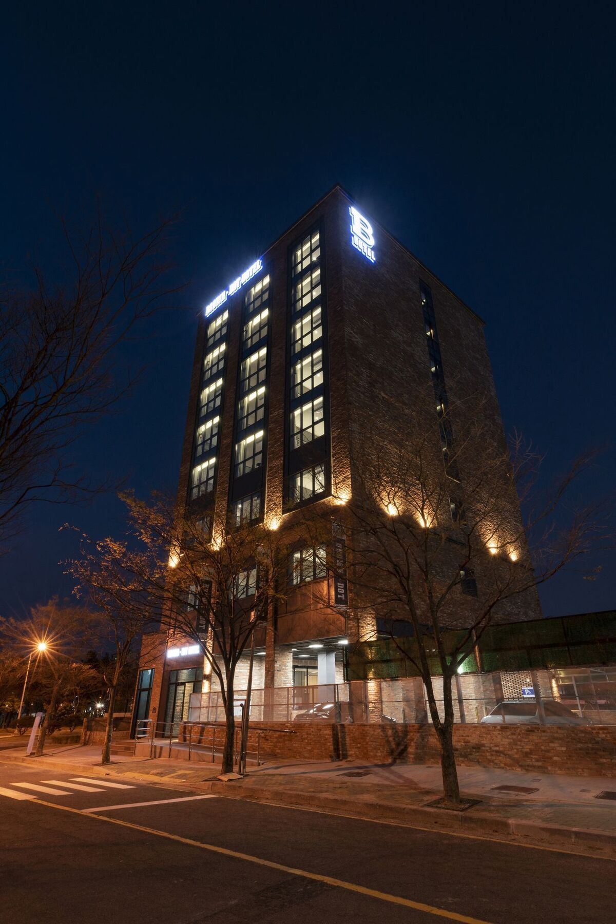 Brown-Dot Hotel Shinho Puszan Kültér fotó