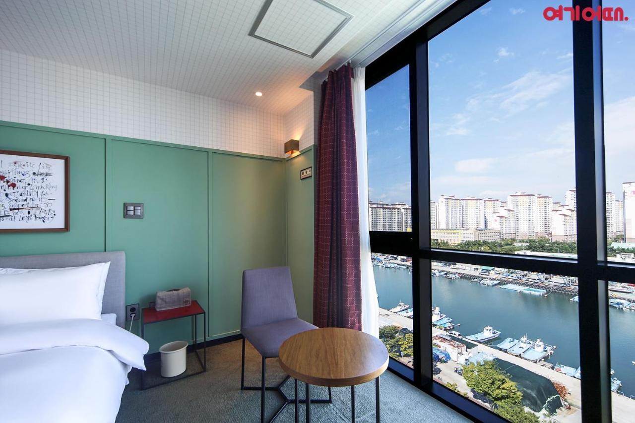 Brown-Dot Hotel Shinho Puszan Kültér fotó